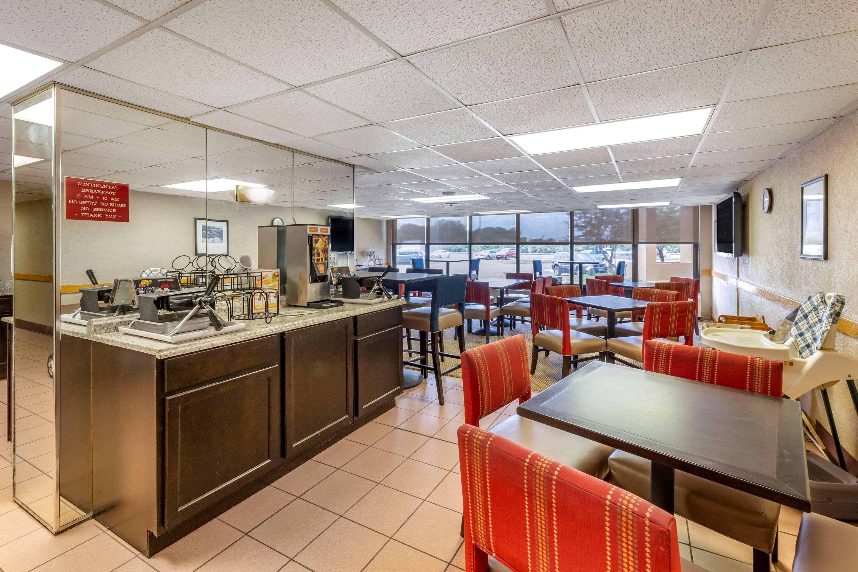 Comfort Inn Alliance Extérieur photo