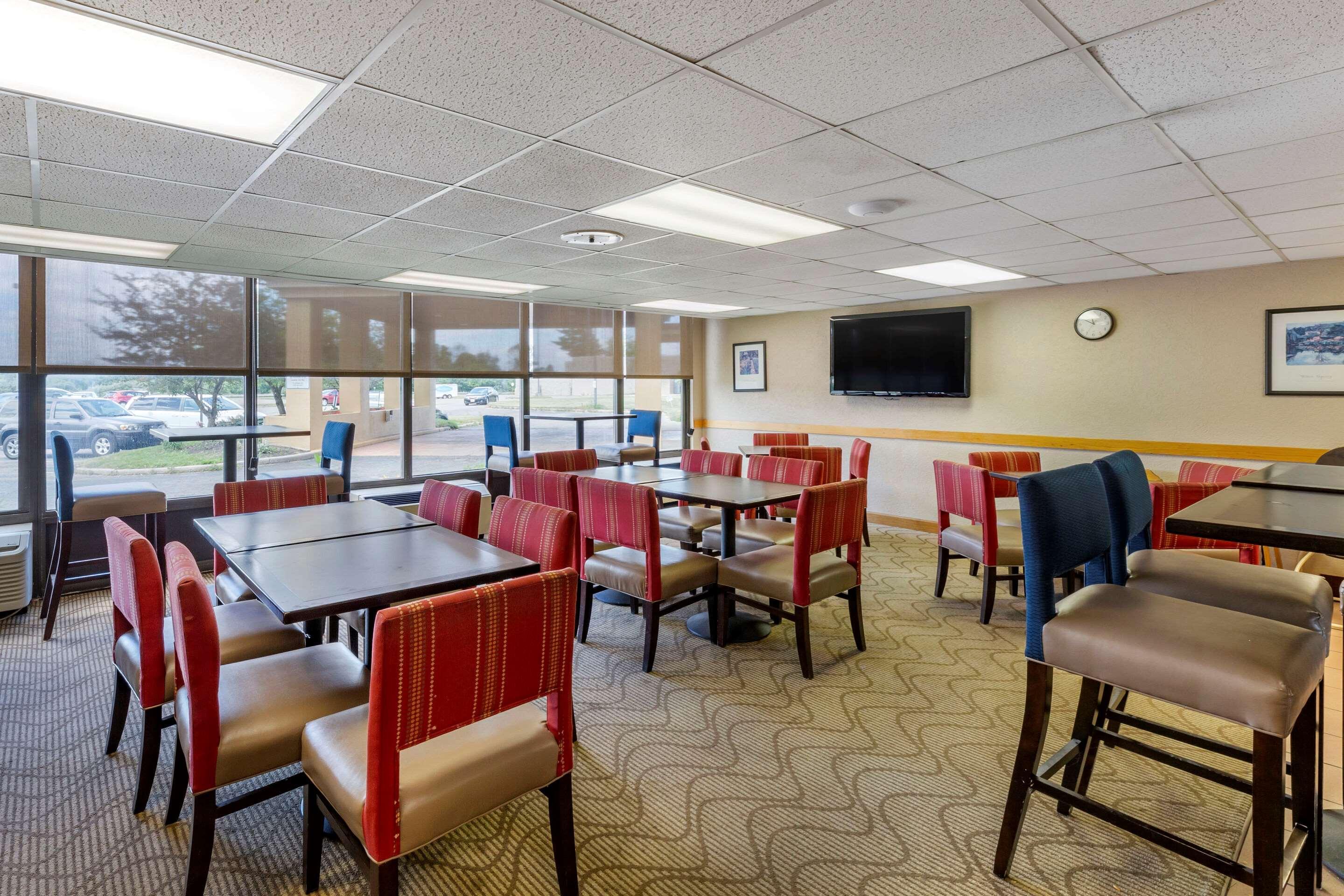 Comfort Inn Alliance Extérieur photo